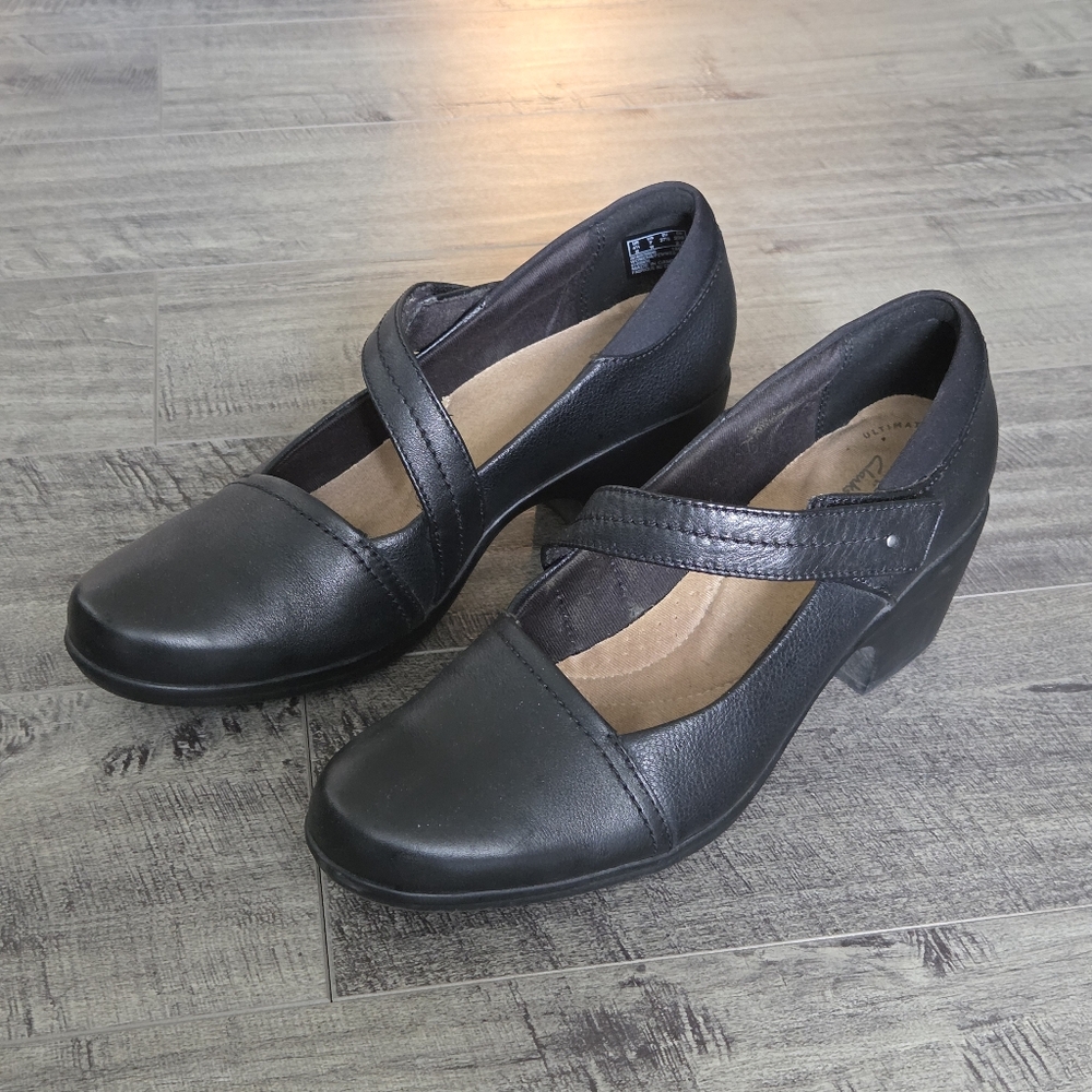 Clarks Emily Pumps Black Wide Size